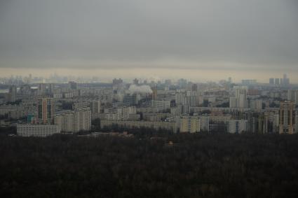 Вид на Москву из кабины вертолета.