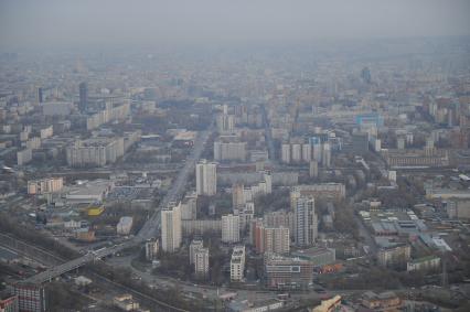 Москва. Вид со смотровой площадки Останкинской башни на город.