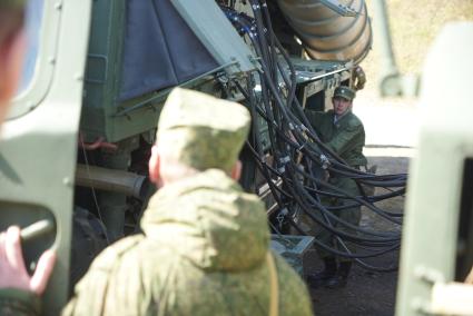 Приведение в боевую готовность ракетного комплекса С-300, во время несения дежурства в воинской части ПВО ВВС России г.Березовский