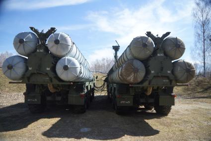 Ракетный комплекс С-300 на дежурстве в воинской части ПВО ВВС России г.Березовский