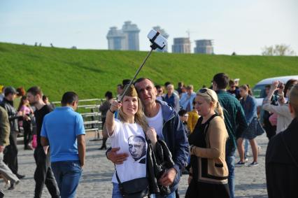 Празднования Дня Победы в Москве. Народные гуляния в Парке Победы на Поклонной горе.