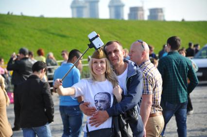 Празднования Дня Победы в Москве. Народные гуляния в Парке Победы на Поклонной горе.