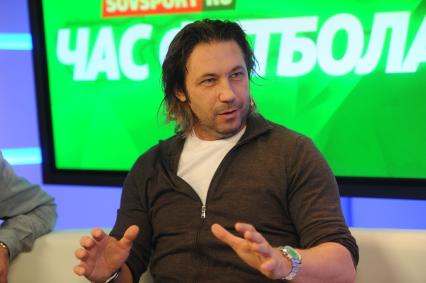 20.04.2015 . Москва. Редакция газеты Советский Спорт. Час футбола с Евгением Ловчевым. В гостях футболист Александр Мостовой. На снимке Мостовой