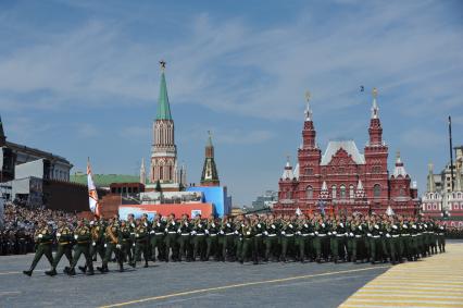 Москва. Военнослужащие парадных расчетов во время военного парада на Красной площади, в честь 70-летия Победы в Великой Отечественной войне.