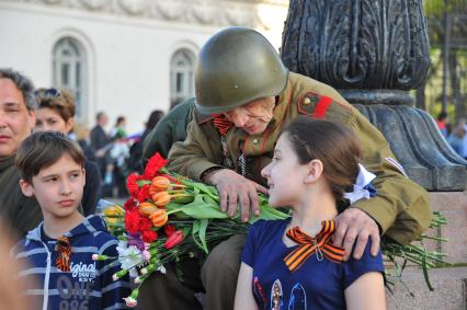 Празднование 70-летия Победы в Великой Отечественной войне 1941-1945 годов в Центральном парке Культуры и Отыха им. Горького в Москве.