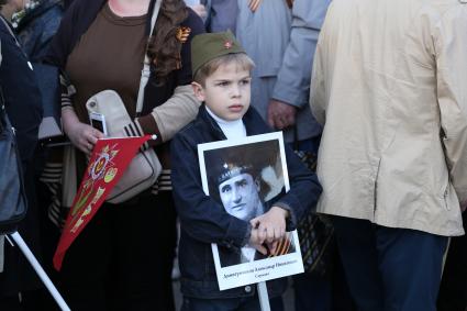 Саратов. Акция `Бессмертный полк`, посвященная 70-летию Победы в Великой Отечественной войне.