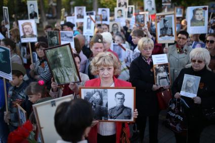 Саратов. Акция `Бессмертный полк`, посвященная 70-летию Победы в Великой Отечественной войне.