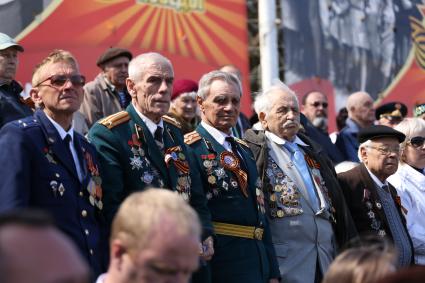 Саратов. Парад Победы, посвященный 70-летию Победы в Великой Отечественной войне.