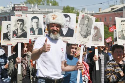 Барнаул. Акция `Бессмертный полк`, посвященная 70-летию Победы в Великой Отечественной войне.