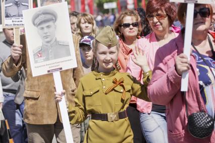 Барнаул. Акция `Бессмертный полк`, посвященная 70-летию Победы в Великой Отечественной войне.