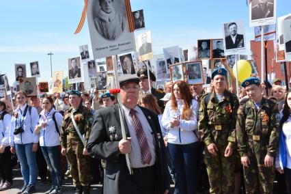 Новосибирск. Акция `Бессмертный полк`, посвященная 70-летию Победы в Великой Отечественной войне.