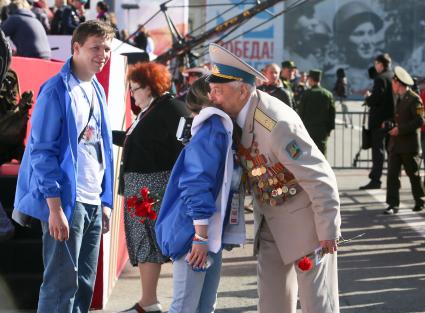 Санкт-Петербург. Парад Победы на Дворцовой площади в честь 70-летия Победы в Великой Отечественной войне.