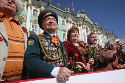 Санкт-Петербург. Парад Победы на Дворцовой площади в честь 70-летия Победы в Великой Отечественной войне.