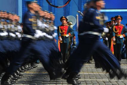 Москва. Военнослужащие парадных расчетов во время Парада на Красной площади, в честь 70-летия Победы в Великой Отечественной войне.