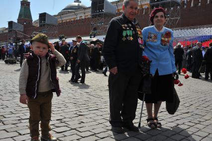 Москва. Ветераны после Парада на Красной площади, в честь 70-летия Победы в Великой Отечественной войне.