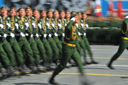 Москва. Военнослужащие парадных расчетов во время Парада на Красной площади, в честь 70-летия Победы в Великой Отечественной войне.