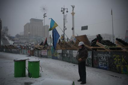 Киев. Евромайдан. Баррикады на площади Независимости (Незалежности).