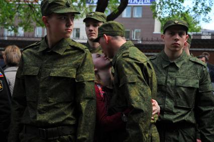 Весенний  призыв в армию. Сборный призывной пункт военного комиссариата г. Москвы.