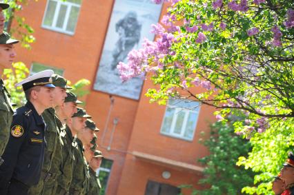 Весенний  призыв в армию. Сборный призывной пункт военного комиссариата г. Москвы.