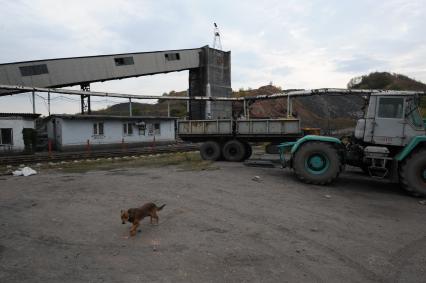 Украина. Донецкая область. г.Ждановка. Шахта `Коммунарская`, пострадавшая в результате артобстрела украинской армией.