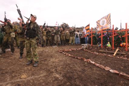 Украина. Донецкая область. Курган Саур-Могила. 71-ая годовщина освобождения Донбасса от немецко-фашистских захватчиков.