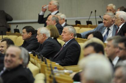 Москва. Председатель комитета Государственной Думы (ГД) РФ по региональной политике и проблемам Севера и Дальнего Востока Николай Харитонов во время заседания ГД.