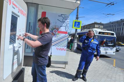 В Москве появилась первая инновационная остановка на Садовом кольце.