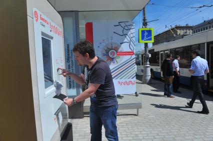 В Москве появилась первая инновационная остановка на Садовом кольце.