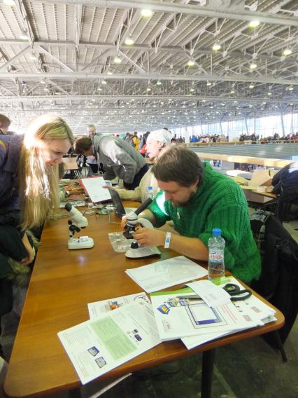 Москва. Научно-популярный фестиваль Geek Picnic на территории ВВЦ.