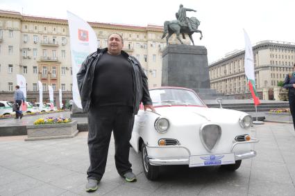 Goggomobil TS250 Coupe 1965г. во время автопробега ретро-машин на  Тверской площади в Москве.