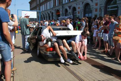 Нижний Новгород. Фестиваль `неправильных автомобилей` `Wrong car owner`