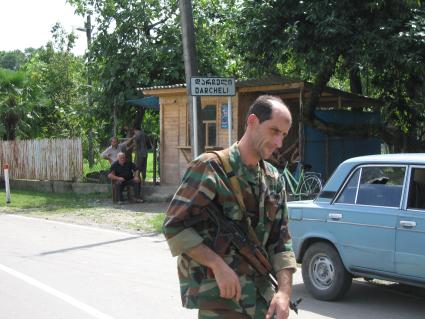 Грузия. с.Дарчели. Абхазские военнослужащие.