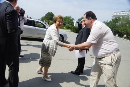 жена первого президента России Наина Ельцина, во время ее визита в УрФУ (ранее УПИ) где училась она и Борис Ельцин. Екатеринбург