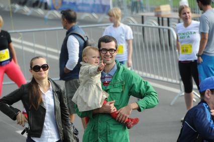 Москва. Забег `Grom10k`, проводимый при поддержке Центра физкультуры и спорта г. Москвы в Крылатском.