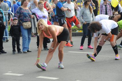 Москва. Забег `Grom10k`, проводимый при поддержке Центра физкультуры и спорта г. Москвы в Крылатском.