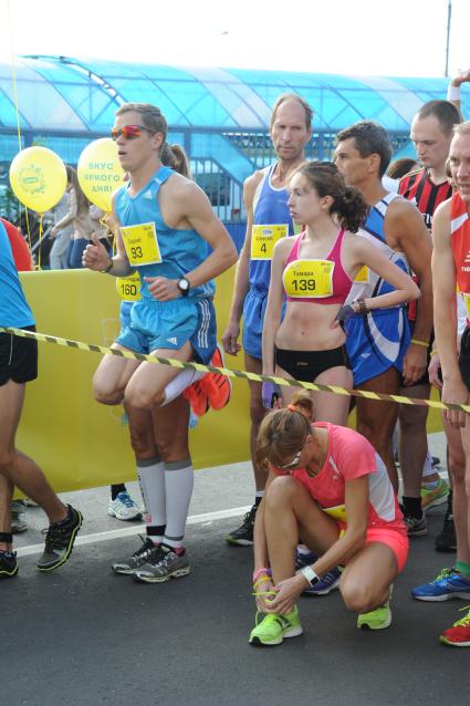 Москва. Забег `Grom10k`, проводимый при поддержке Центра физкультуры и спорта г. Москвы в Крылатском.