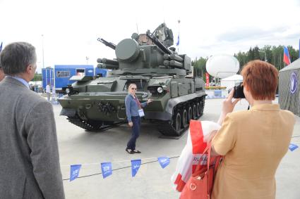 Московская область. п.Кубинка. Военная техника на Международном военно-техническом форуме `Армия-2015`.