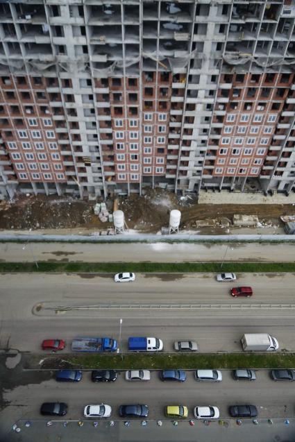 Строительство многоэтажных, жилых домов в спальном районе \"Академический\". Фотографы-блогеры снимали городские виды с крыш и верхних этажей новостроек, в рамках проекта Комсомольской правды \"Екатеринбург на высоте\". Екатеринбург