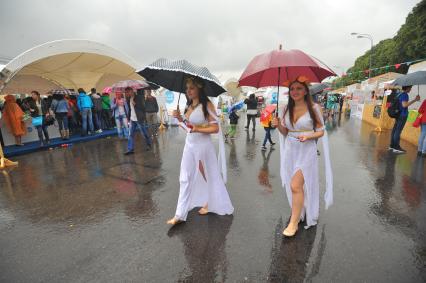 Москва.  Гастрономический фестиваль `ОДА! ЕДА!` в парке Горького.