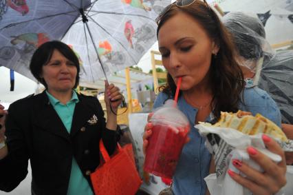 Москва.  Гастрономический фестиваль `ОДА! ЕДА!` в парке Горького.