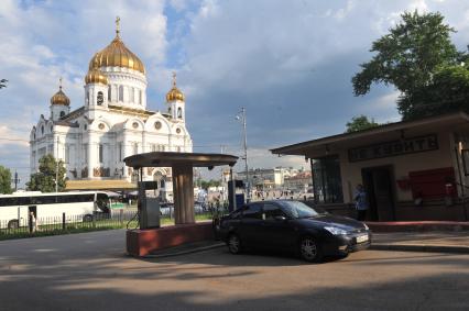 Москва. Автозаправка на улице Волхонка, самая старая из ныне действующих АЗС в Москве.