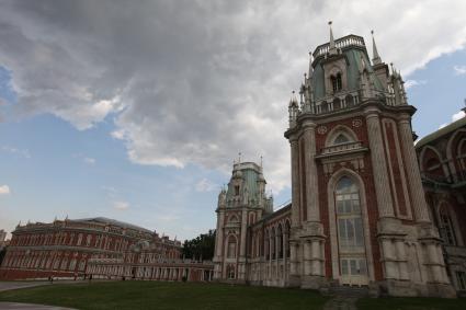 Москва. Дворцовый ансамбль в музее-заповеднике `Царицыно`.