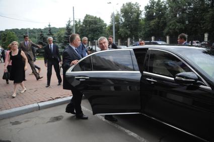 Москва. Президент Международного Олимпийского Комитета (МОК) Томас Бах у Инновационного центра Олимпийского Комитета России (ОКР).