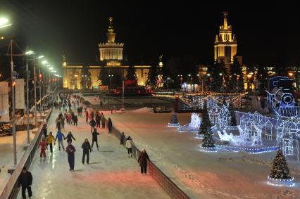 Москва. Каток на ВДНХ.