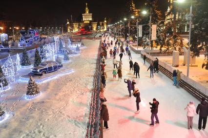 Москва. Каток на ВДНХ.