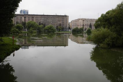 Виды Москвы. Пруды в Лефортовском парке.