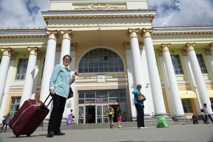 Здание железнодорожного вокзала. Екатеринбург