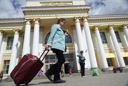 Здание железнодорожного вокзала. Екатеринбург