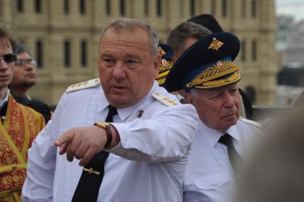 Москва.  Командующий ВДВ генерал-полковник Владимир Шаманов на праздновании 85-летия Воздушно-десантных войск на Красной площади.