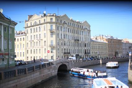Санкт-Петербург. Водная прогулка по реке Мойке.